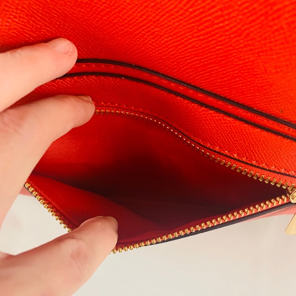 Red Satchel Handbag - Picture 6 of 8